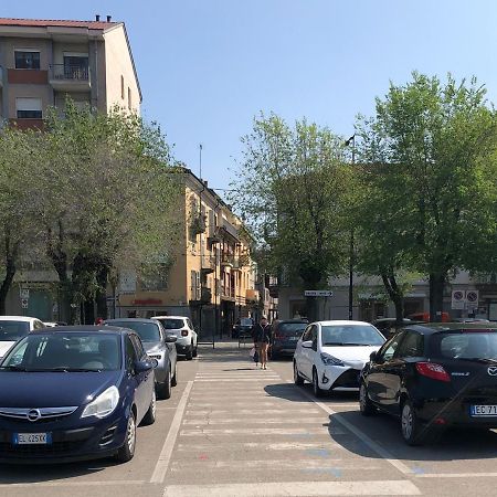 La Canonica - Charming Self-Catering Apartments In Ницца-Монферрато Экстерьер фото