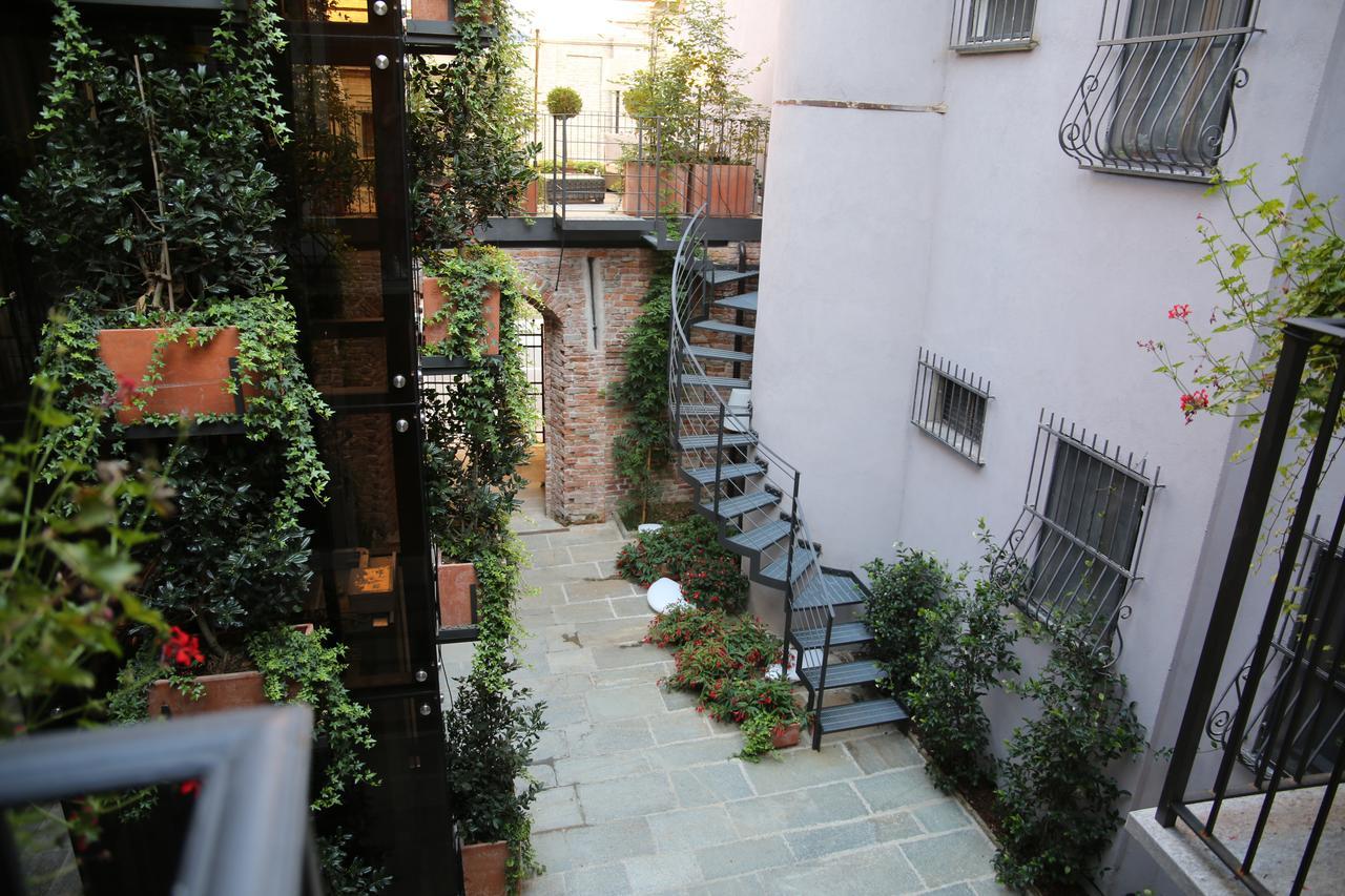 La Canonica - Charming Self-Catering Apartments In Ницца-Монферрато Экстерьер фото