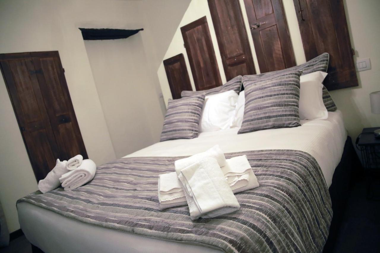 La Canonica - Charming Self-Catering Apartments In Ницца-Монферрато Экстерьер фото