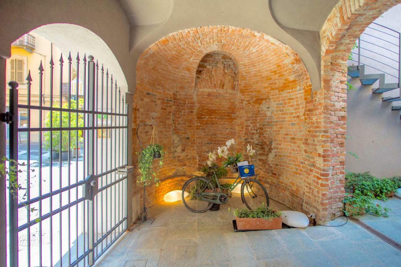 La Canonica - Charming Self-Catering Apartments In Ницца-Монферрато Экстерьер фото