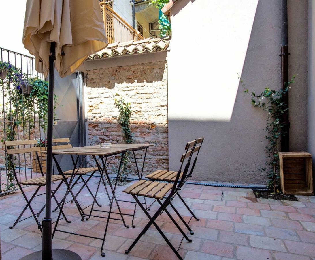 La Canonica - Charming Self-Catering Apartments In Ницца-Монферрато Экстерьер фото